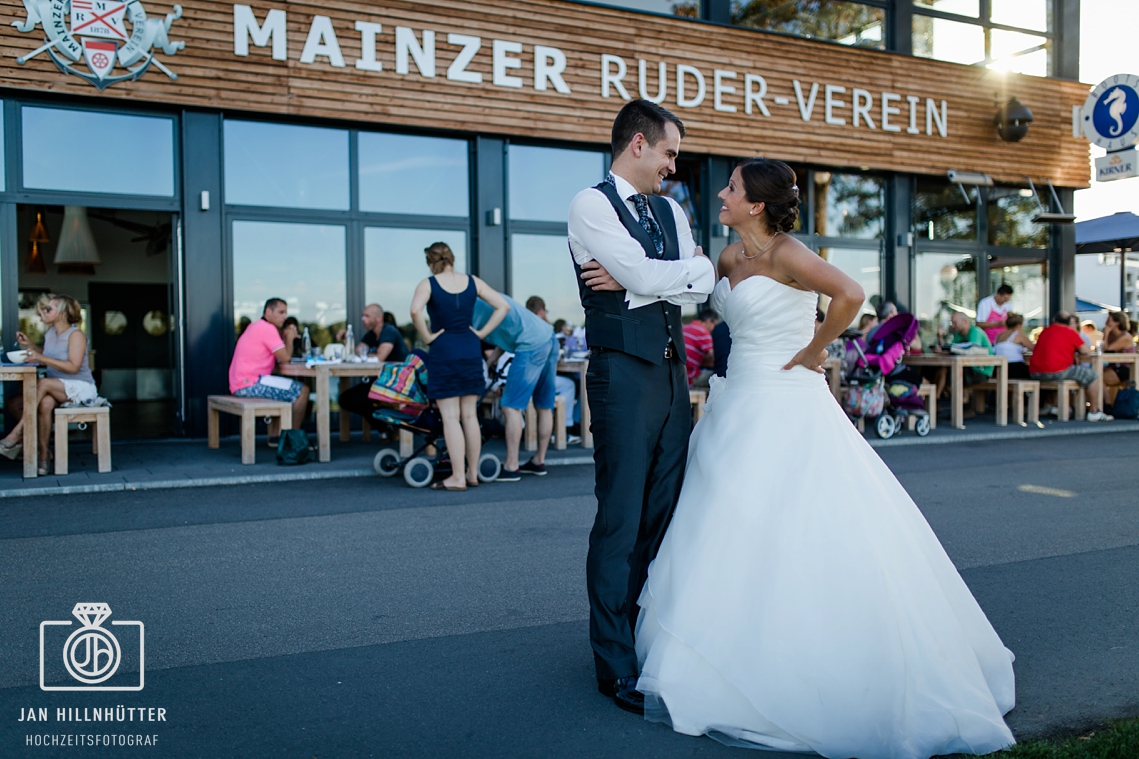 Hochzeitsfoto-Mainzer-Ruder-Verein-Winterhafen-Bootshaus-After-Wedding