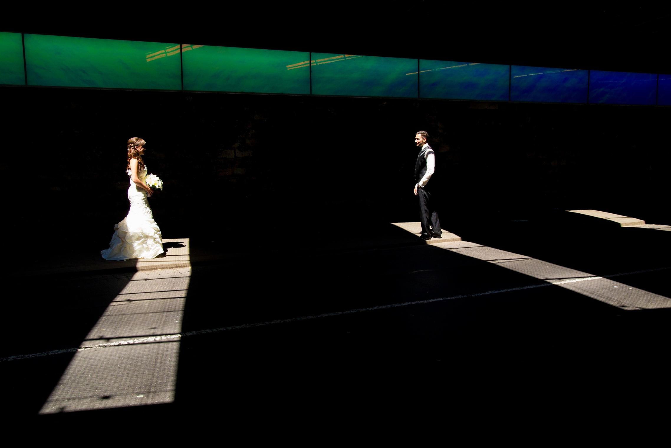 hochzeitsfotograf mainz Ausgefallenes Hochzeitsfoto Mainz Bahnunterfuehrung