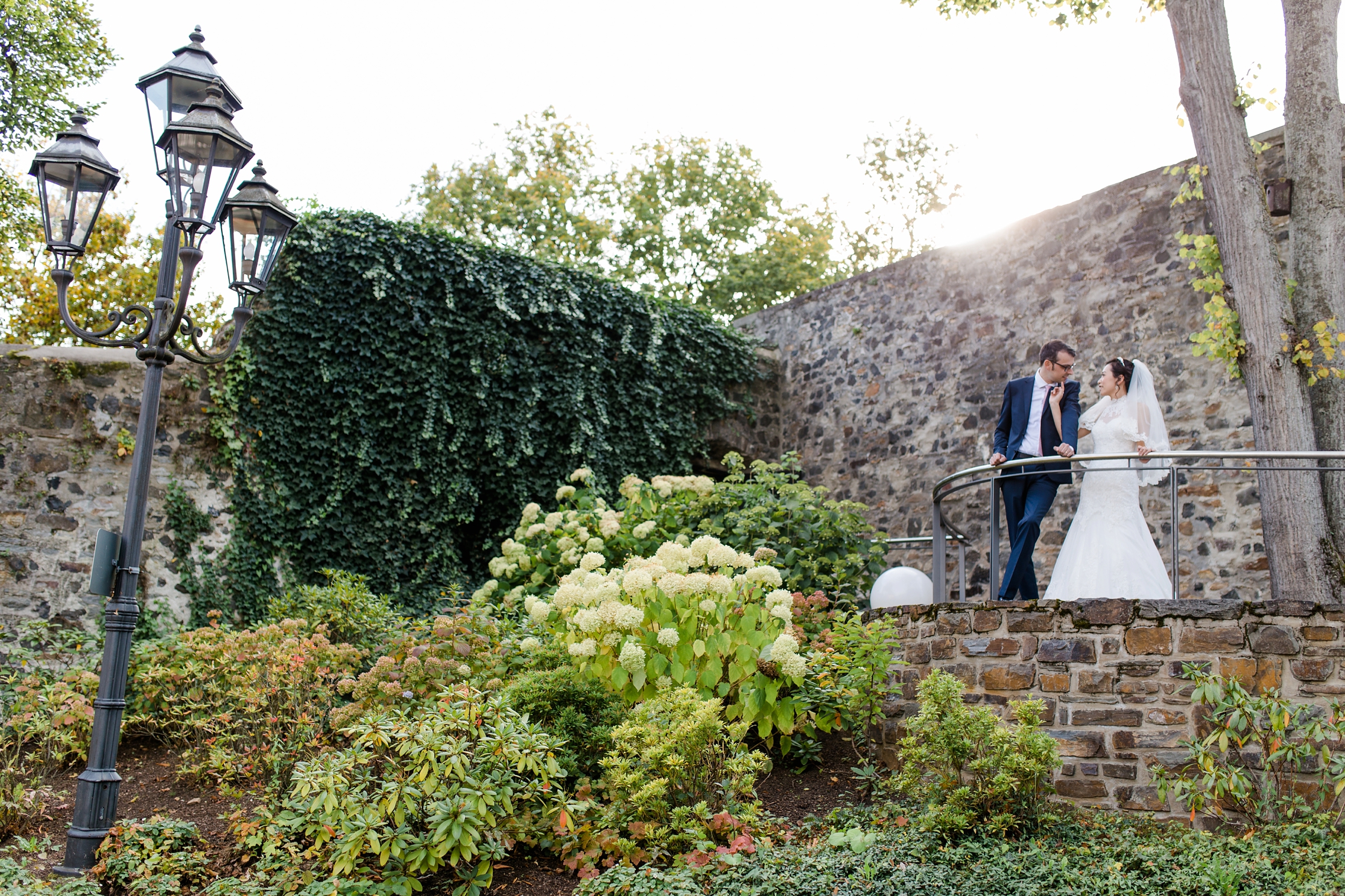 Schloss-Montabaur-Hochzeitsfotos-Hochzeitspaar-Portraits