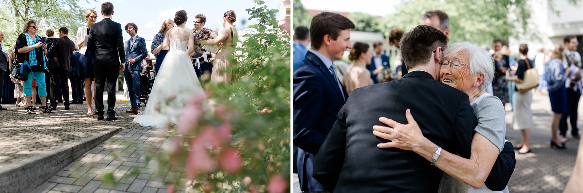 Die Gäste gratulieren dem Hochzeitspaar - die Großmutter drückt ihren Enkel