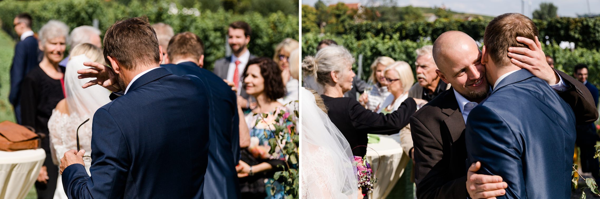 Emotionen während der Gratulationen für das Brautpaar: ein Gast wischt sich die Tränen weg, während ein anderer Gast den Bräutigam herzlich umarmt.