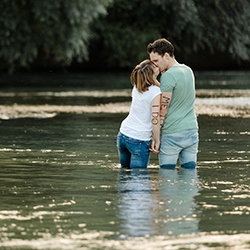 Paar-Shooting im Rhein